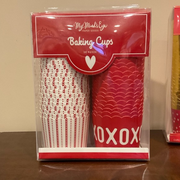 2 New Packages of  Baking Cups - Valentine Love ❤️ - Picture 2 of 4
